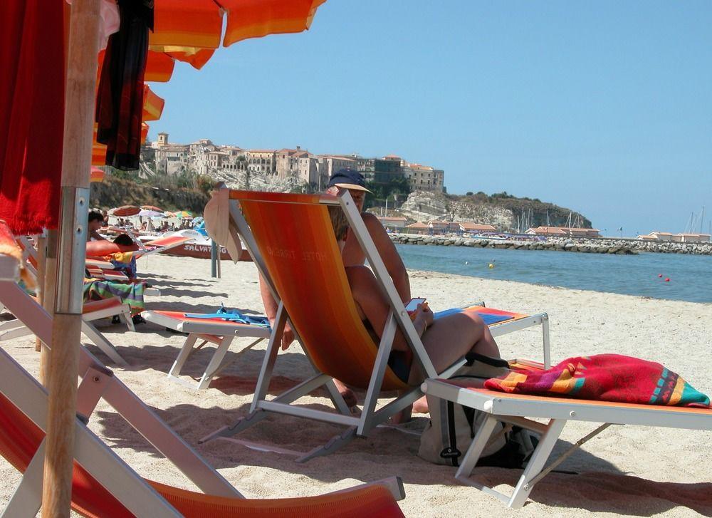 Hotel Tirreno ปาร์เกลียา ภายนอก รูปภาพ
