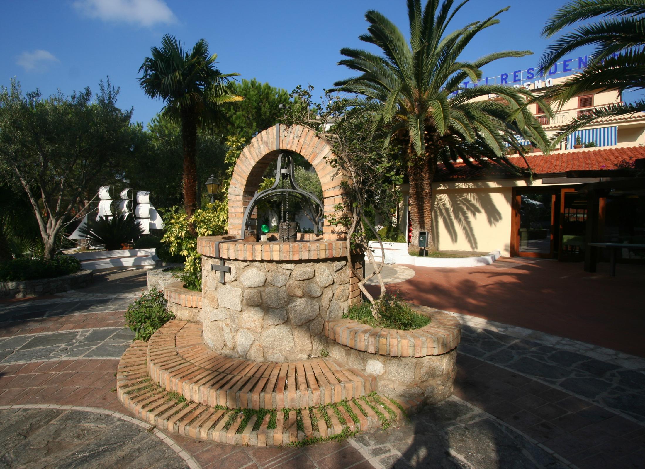 Hotel Tirreno ปาร์เกลียา ภายนอก รูปภาพ