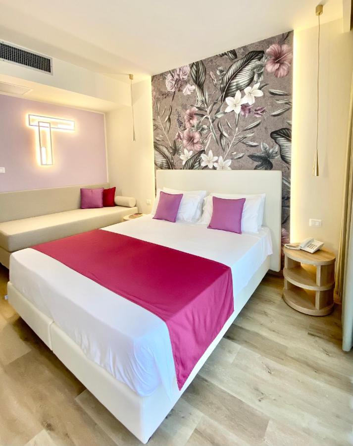 Hotel Tirreno ปาร์เกลียา ภายนอก รูปภาพ