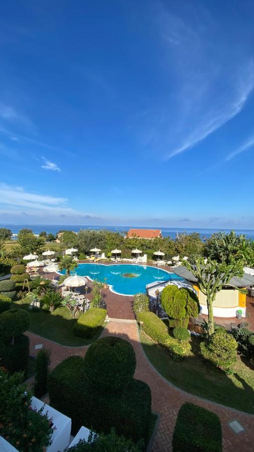 Hotel Tirreno ปาร์เกลียา ภายนอก รูปภาพ