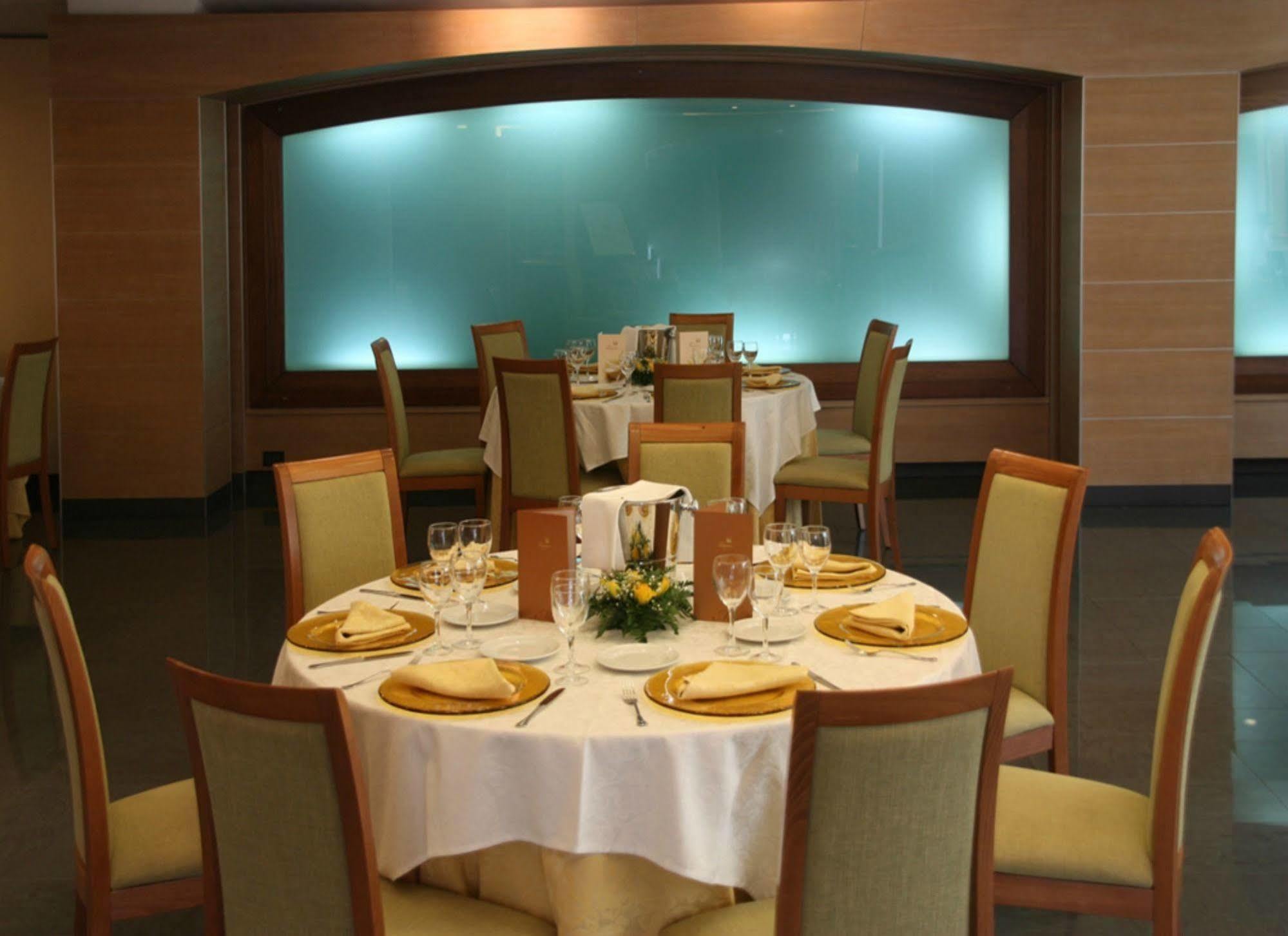 Hotel Tirreno ปาร์เกลียา ร้านอาหาร รูปภาพ