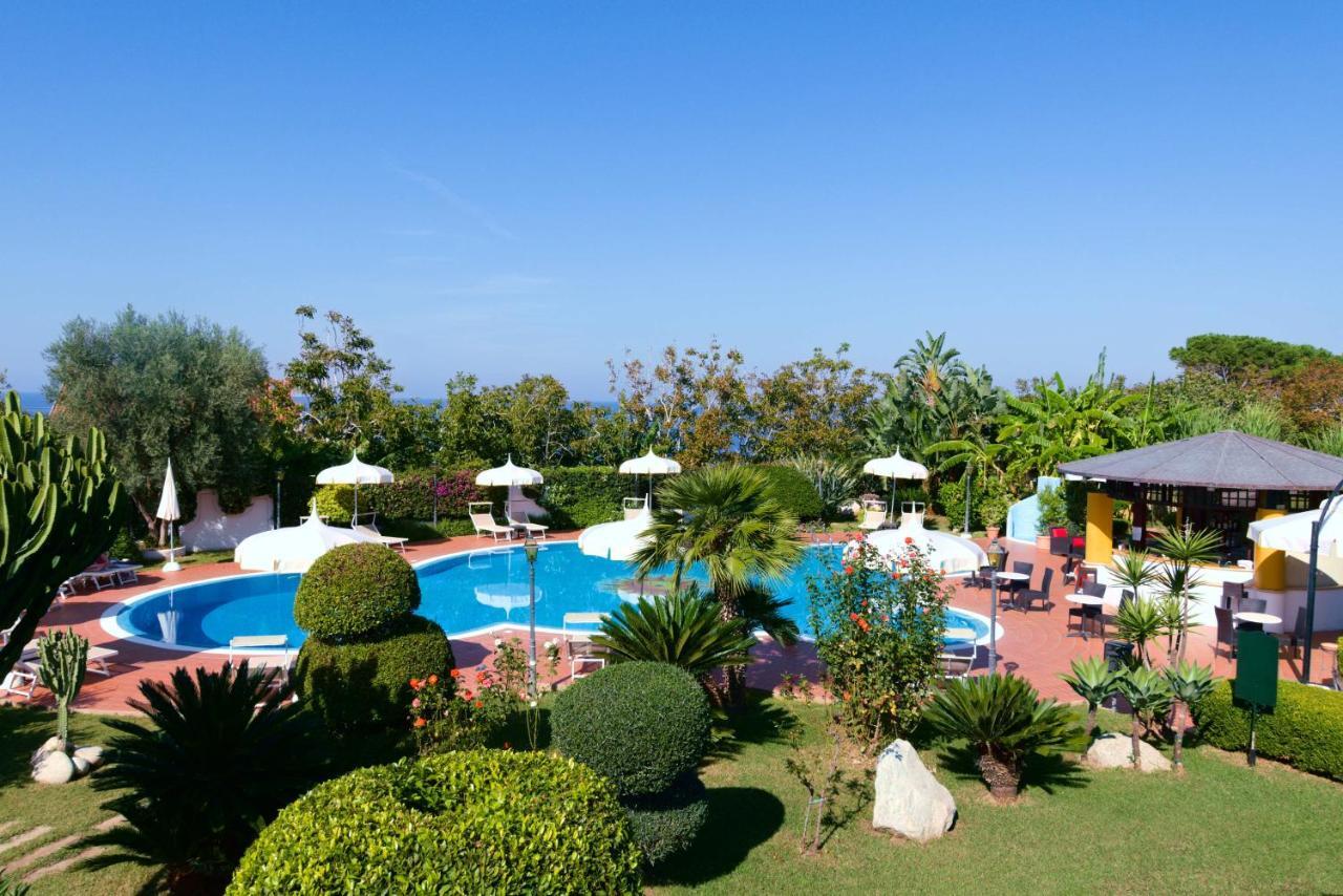 Hotel Tirreno ปาร์เกลียา ภายนอก รูปภาพ